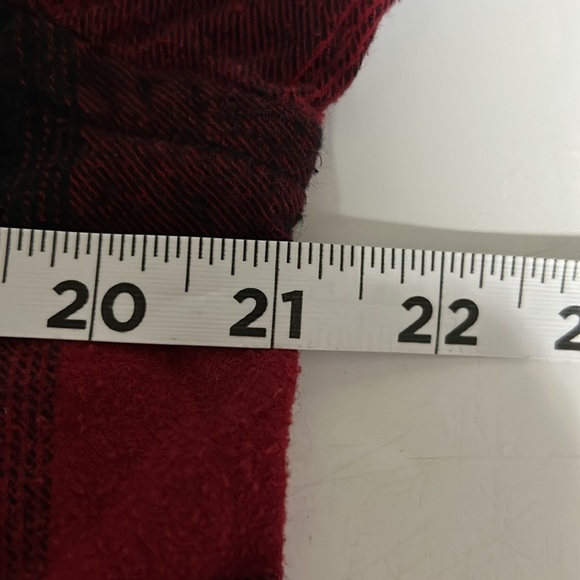 Urban Outfitters Red Black Buffalo Plaid Flannel Standard Fit Shirt -Size Large - Picture 5 of 6